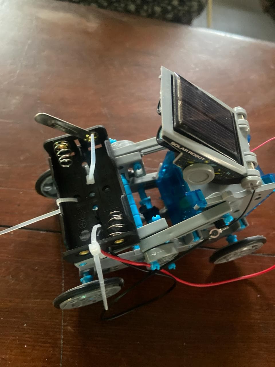 Voiture solaire — image 1 of 6